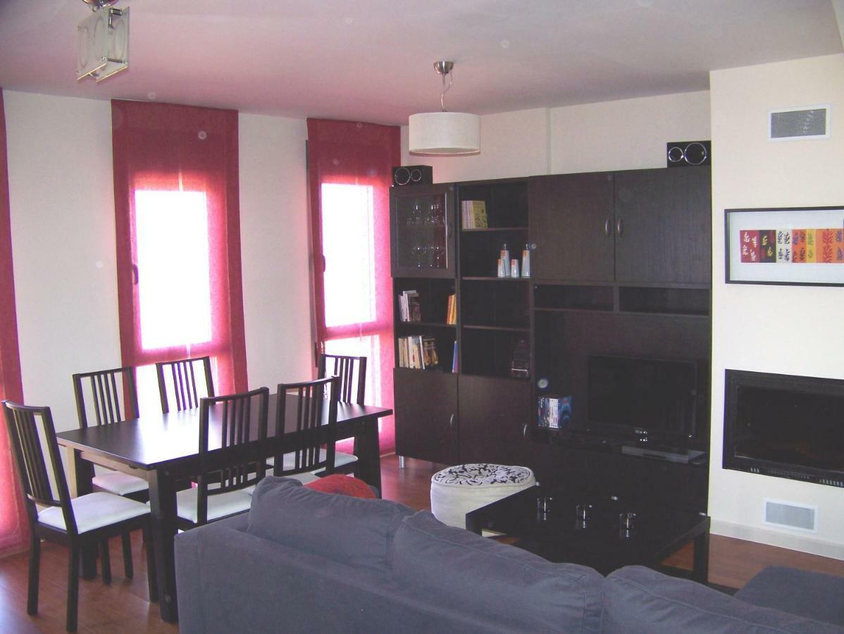Duplex 3 Dormitorios Sabiñánigo المظهر الخارجي الصورة
